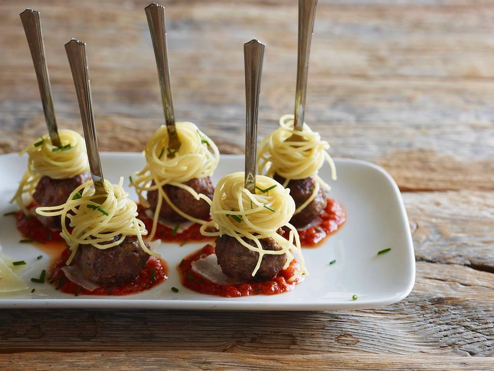 Spaghetti with an on the fork presentation for your new years party appetizers